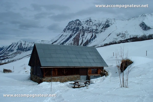 Randonnée raquette au pied des Aiguilles d'Arves Chalet et Roche du Bonhomme
